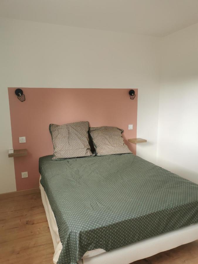 Saint-Esteben Maison Mitoyenne Au Coeur Du Pays Basque מראה חיצוני תמונה