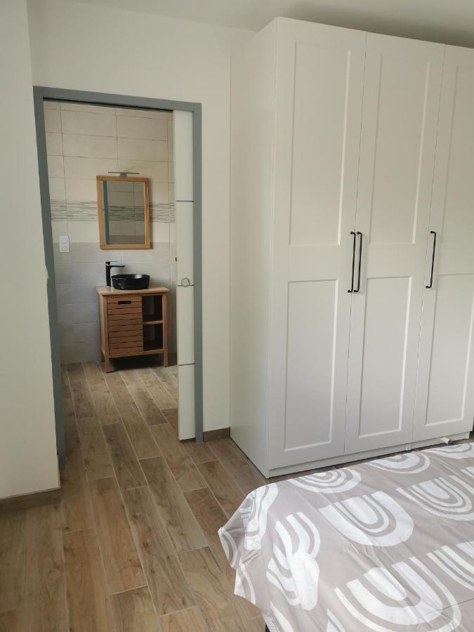 Saint-Esteben Maison Mitoyenne Au Coeur Du Pays Basque מראה חיצוני תמונה